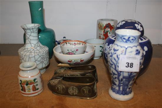 Qinlong B&W vase, 19th Century bowl & mixed Chinese ceramics(-)